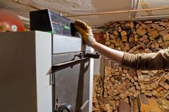 La réglementation freine le développement du chauffage au bois dans les maisons
