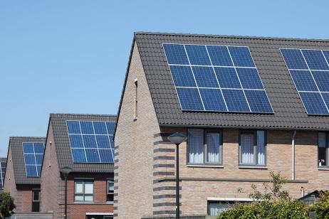 La RE 2020 impose aux habitations de produire plus d'énergie qu'elles n'en consomment. ©Esbobeldijk