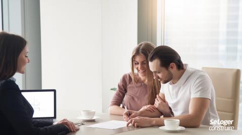 La signature d'un contrat de vente d’une maison neuve, comment ça se passe ?