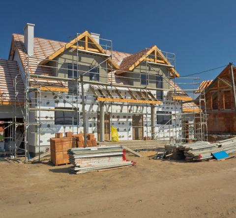 Faire construire sa maison en 2024 : toujours un bon plan ? © ewg3D - Getty Images
